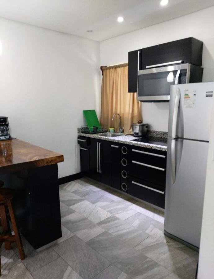 Pura Vida Apartments Quepos Bagian luar foto