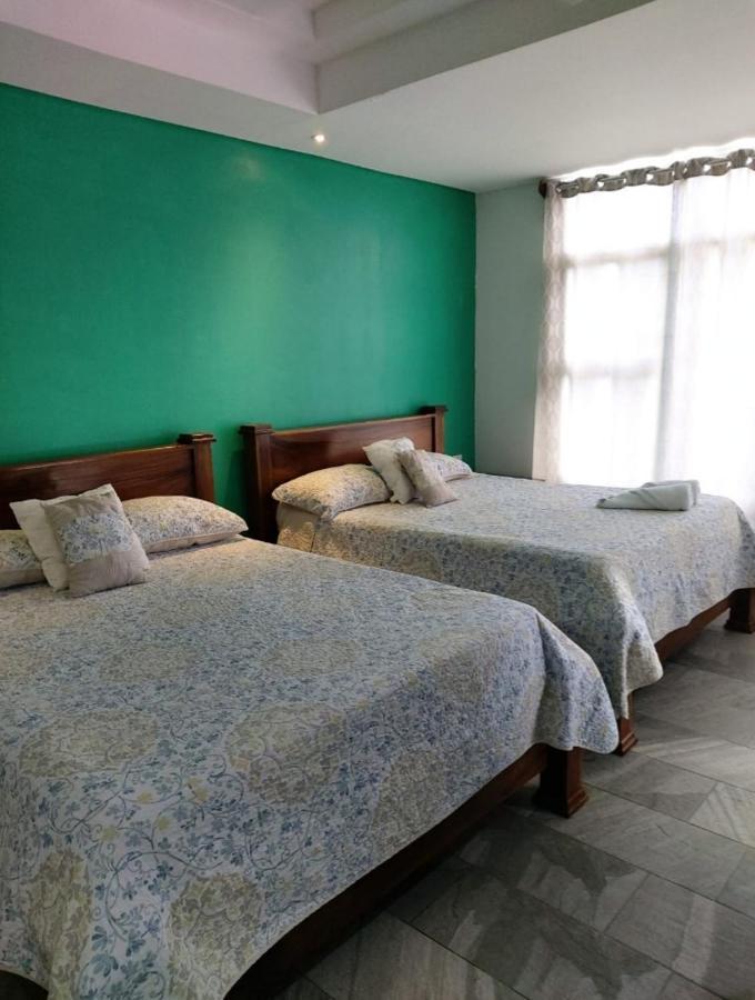 Pura Vida Apartments Quepos Bagian luar foto
